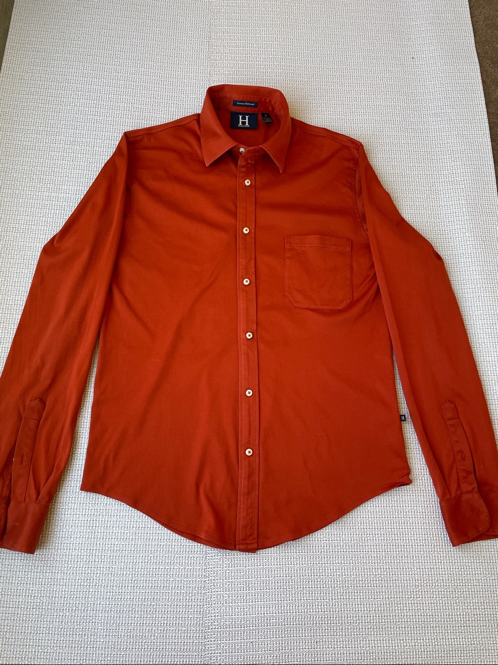 Hilfigger  Men's Long-Sleeve Button-Up knit Shirt in Rust Orange SZ S/P